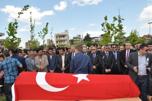 İstanbul Barosu Başkan Ve Yönetim Kurulu Üyeleri, Acıyı Paylaşmak, İncelemelerde Bulunmak İçin Soma’Daydı

 - 51
