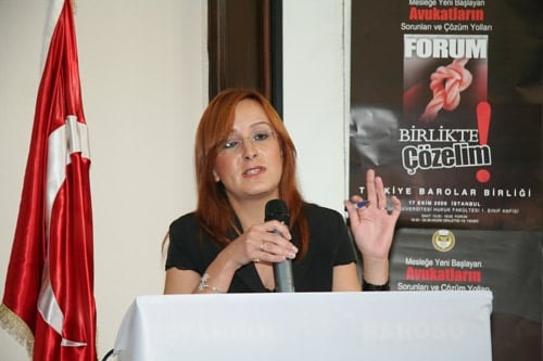 Mesleğe Yeni Başlayan Avukatların Sorunları Forumda Tartışıldı  - 40