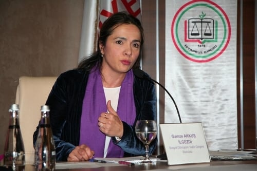 2015 Türkiye’Sinde Kadın
 - 48