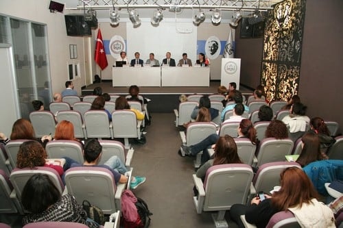 Mobbing Bir İnsan Hakları İhlalidir
 - 32