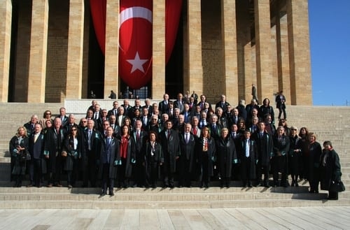 İstanbul Barosu Heyeti Anıtkabir’De Ata’Nın Huzurunda

 - 1