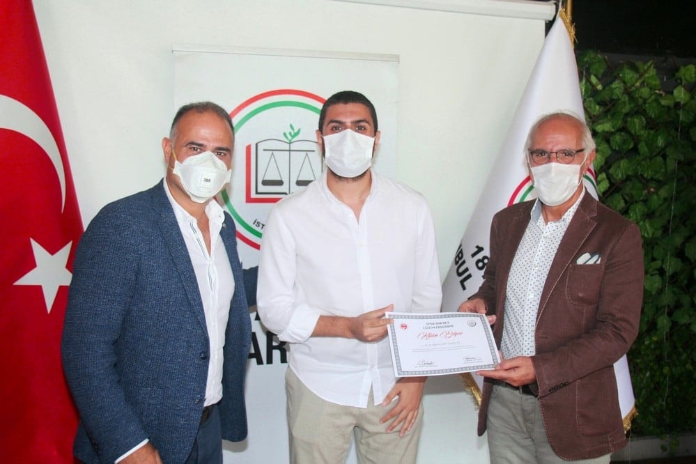 CMK ve Spor Hukuku Eğitimin Tamamlayanlara Sertifika Verildi - 11