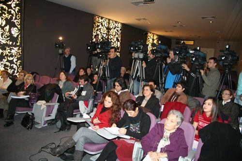 Kadın Kuruluşları: “Anayasa Değişikliği 
Girişimi Durdurulmalıdır”
 - 7