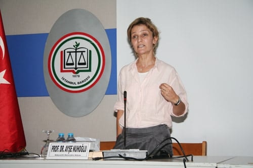 Kadın Hakları Ve Aile İçi Şiddet Konulu Sertifika Programı Devam Ediyor

 - 43