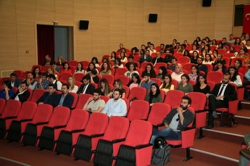 Adil Yargılamanın Teminatı Avukattır
 - 9