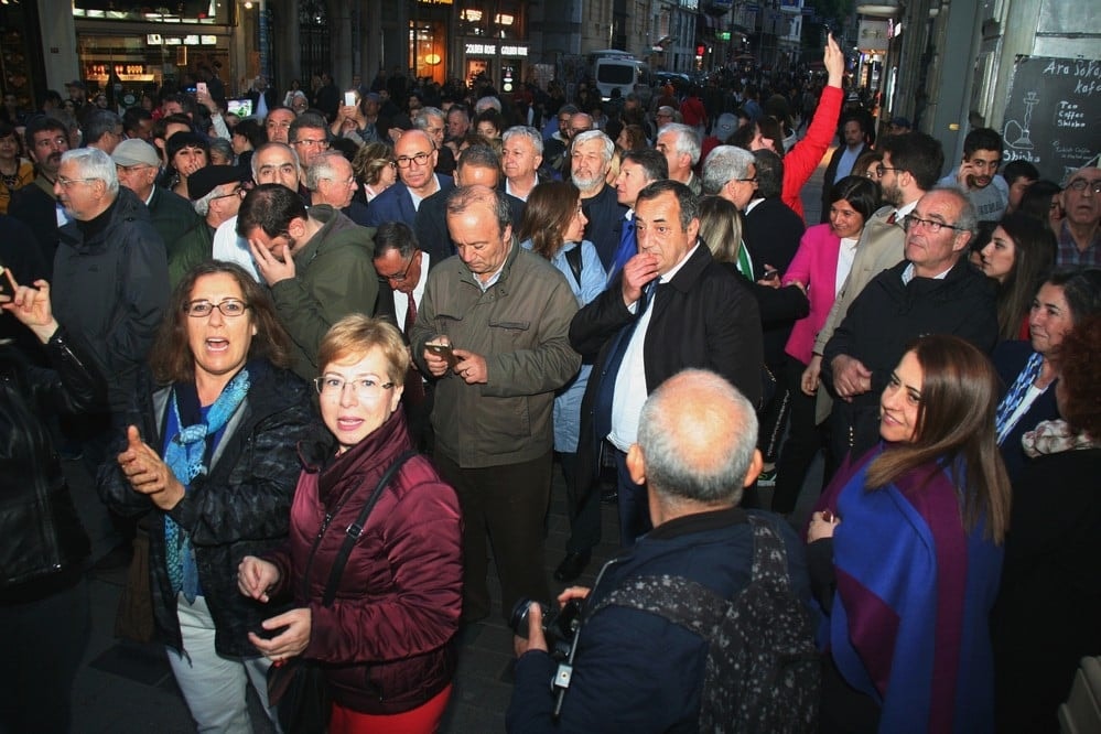 Demokrasi Nöbetine Katılım Genişliyor - 4