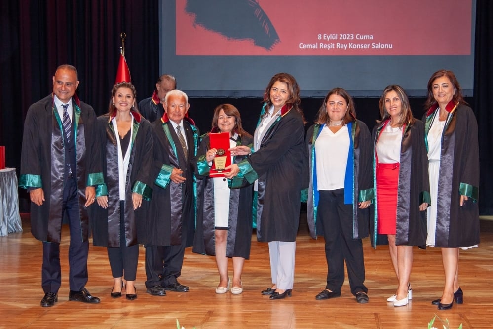 Meslekte 25, 30 ve 35 Yılını Dolduran Meslektaşlarımıza Plaket Verildi - 24