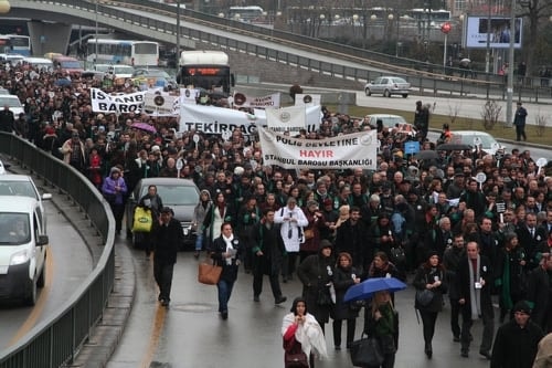Polis Devleti Değil Hukuk Devleti

 - 22