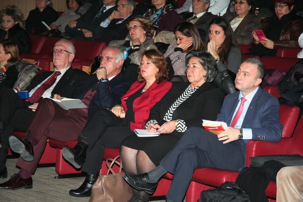 Hukuksal Gerçeklikler Bağlamında Anayasa Değişikliği - 90