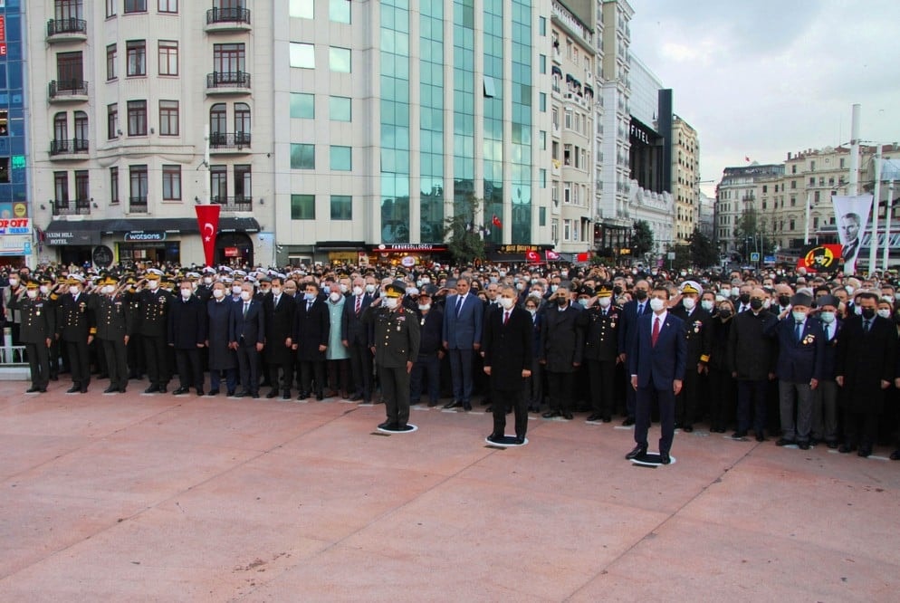 Atamızı 83. Ölüm Yıldönümünde Minnetle Andık