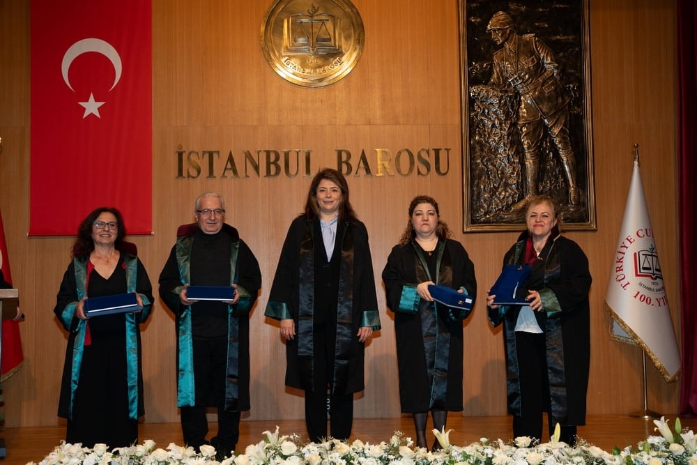 Meslekte 25, 30 ve 35 Yılını Dolduran Meslektaşlarımıza Plaket Verildi - 77