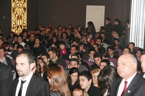 Oylar Eşit Çıkınca Seçim Ertelendi - 12