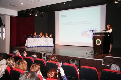 En Fazla Şiddete Sağlık Personeli Uğruyor

 - 26