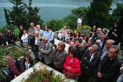 Av. Cengiz Kayıtmazer Son Yolculuğuna Uğurlandı
 - 73