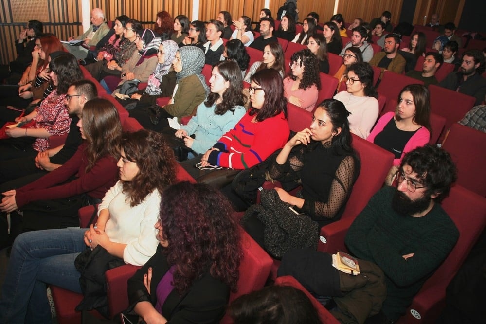 İş Yerinde Kadın: Sömürü, Mobbing, Şiddet ve Taciz - 8