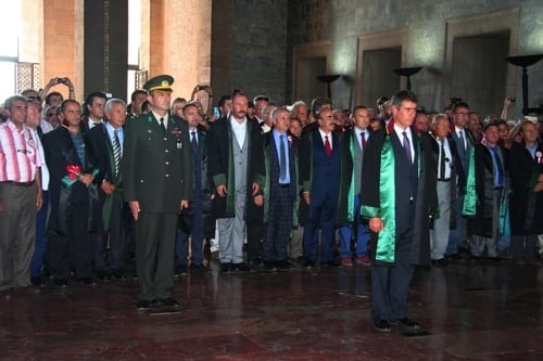 Yeni Adli Yıl Görkemli Bir Alternatif Açılış Töreniyle Başladı
 - 88