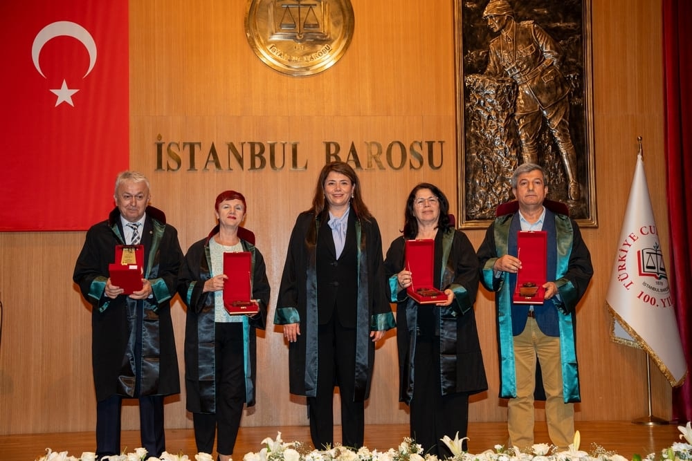 Meslekte 25, 30 ve 35 Yılını Dolduran Meslektaşlarımıza Plaket Verildi - 130