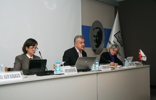 Avukata Yönelik Baskı Vatandaşa Yapılmış Sayılır

 - 14