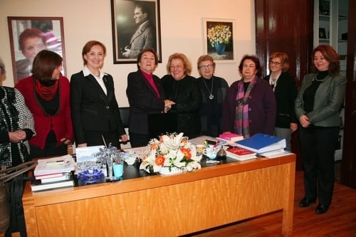 Mahmut Esat Bozkurt Hukuk Ödülü Prof. Dr. Aysel Çelikel’E Verildi
 - 41