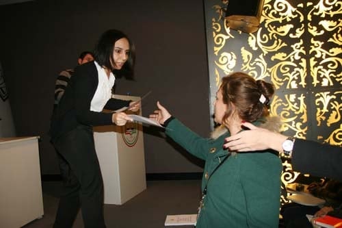 Kadın Hakları Ve Aile İçi Şiddet Semineri Devam Ediyor

 - 33