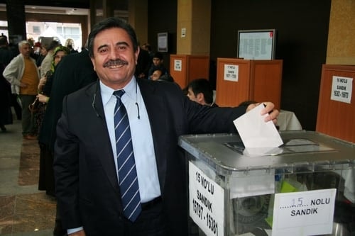 Ümit Kocasakal İstanbul Barosu Başkanlığına Yeniden Seçildi 

 - 221