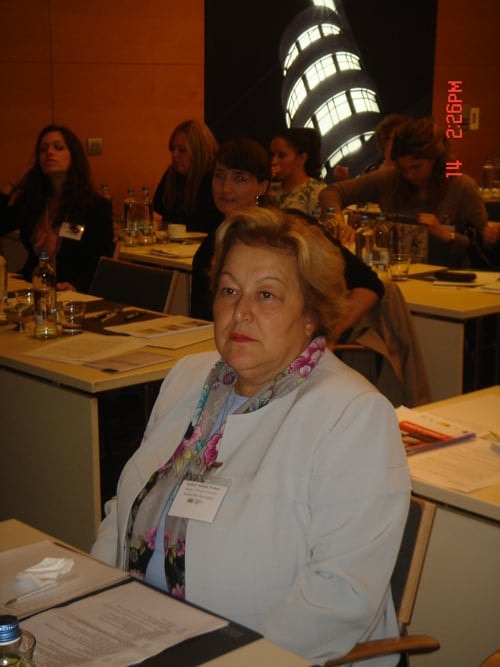 Aile İçi Şiddeti Kabul Etmeme Konulu Sempozyum
 - 1