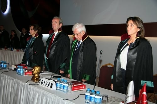 Ümit Kocasakal İstanbul Barosu Başkanlığına Yeniden Seçildi 

 - 59