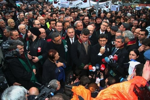 Polis Devleti Değil Hukuk Devleti

 - 105