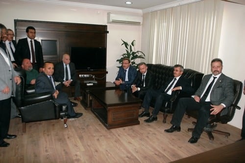 İstanbul Barosu Başkan Ve Yönetim Kurulu Üyeleri, Acıyı Paylaşmak, İncelemelerde Bulunmak İçin Soma’Daydı

 - 21