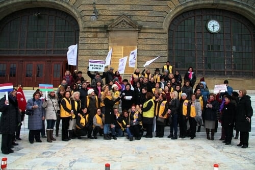 2015 Türkiye’Sinde Kadın
 - 70