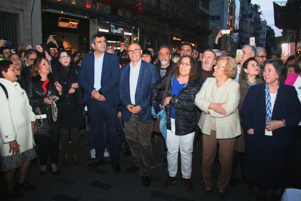 Demokrasi Nöbetine Katılım Genişliyor - 10