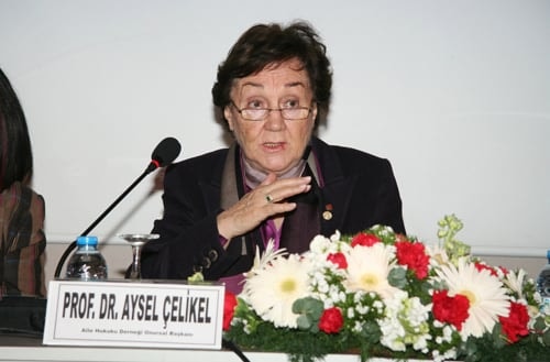 Türkiye Kadın Sorununu Çözerek Çağdaşlaşır
 - 16