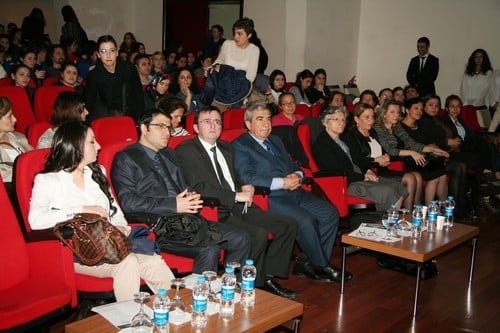 En Fazla Şiddete Sağlık Personeli Uğruyor

 - 6