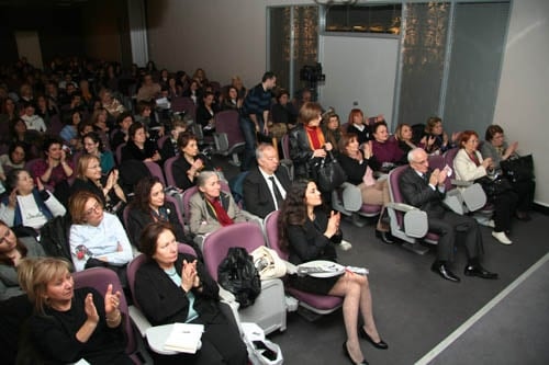 Kadına Şiddet Durmak Bilmiyor

 - 60