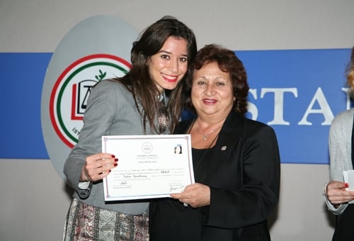 20. Dönem Hukuk İngilizcesi Ve Terminolojisi 
Derslerini Tamamlayanlara 
Katılım Belgeleri Verildi
 - 18