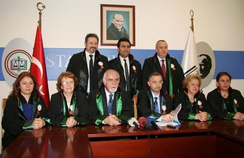 Savunma Dimdik Ayakta, İyi Ki Avukatlar Var!

