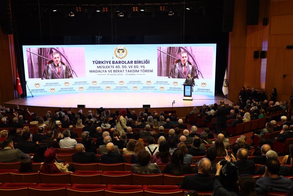 Meslekte 40, 50 ve 60 Yılını Dolduran Meslektaşlarımıza Plaket Verildi - 33