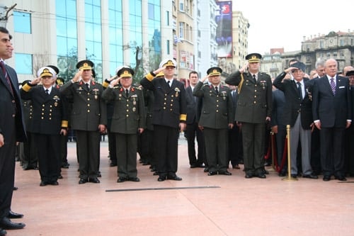 Atamızı Anıyoruz

 - 11