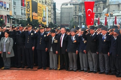 Aramızdan Ayrılışının 77. Yılında Atamızı Saygı Ve Minnetle Andık 
 - 46