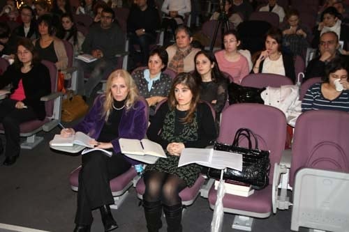 Kadın Hakları Ve Aile İçi Şiddet Semineri Devam Ediyor

 - 27