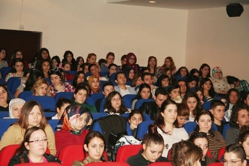 En Fazla Şiddete Sağlık Personeli Uğruyor

 - 16