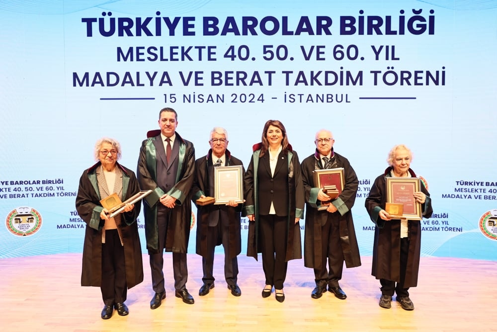 Meslekte 40, 50 ve 60 Yılını Dolduran Meslektaşlarımıza Plaket Verildi - 70