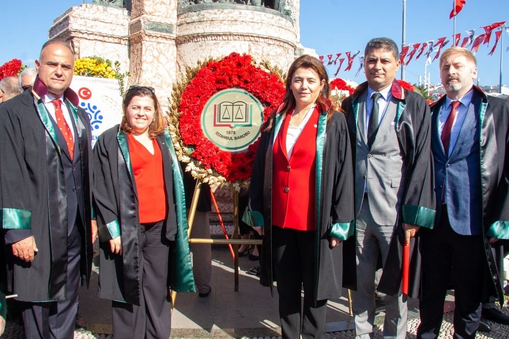 Başkanımız Av. Filiz Saraç, Yönetim Kurulu Üyelerimiz ve Meslektaşlarımız 29 Ekim Cumhuriyet Bayramı Törenine Katıldı - 3