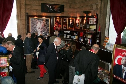 İstanbul Barosu Heyeti Anıtkabir’De Ata’Nın Huzurunda

 - 69