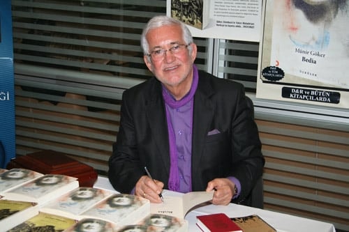 Av. Münir Göker Kitaplarını İmzaladı
 - 7