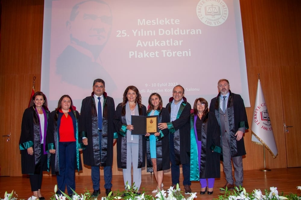 Meslekte 25, 30 ve 35 Yılını Dolduran Meslektaşlarımıza Plaket Verildi - 127