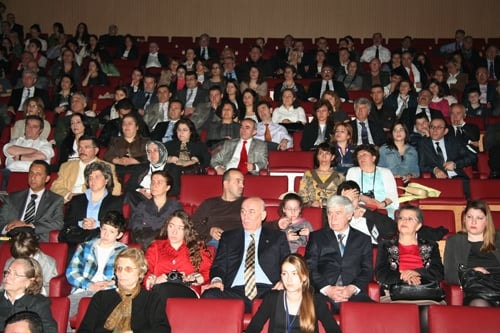 Mesleklerinde 25, 30, 35 Yılını Dolduran Toplam 693 Meslektaşımıza Plaket Verildi
 - 14