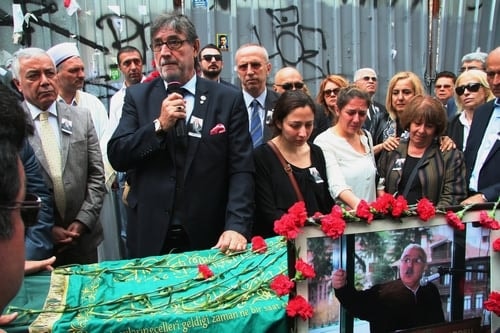 Av. Cengiz Kayıtmazer Son Yolculuğuna Uğurlandı
 - 27