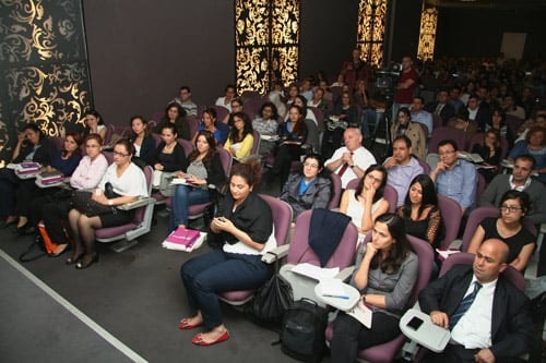 Kadın Hakları Ve Aile İçi Şiddet Konulu Sertifika Programı Devam Ediyor

 - 29