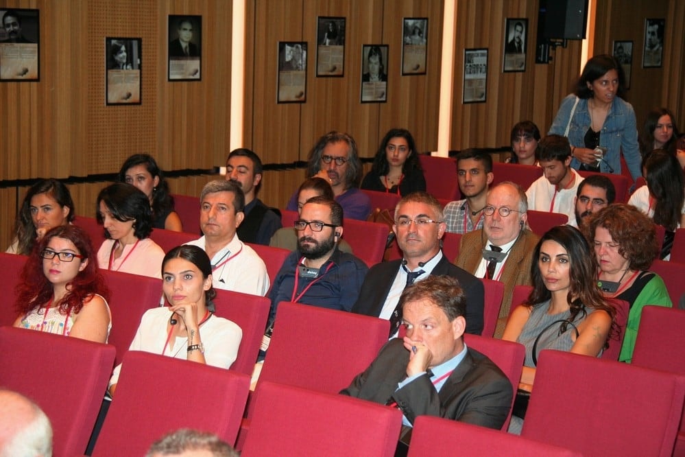 Uluslararası Konferans: ‘Ayın Karanlık Yüzü’ - 15